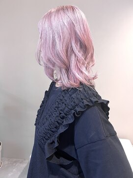 イリ(Ili) ホワイトピンク