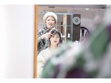 【喜びの声多数！】無料のパーソナルカラー診断で、あなたの理想をツヤツヤ長持 ちカラーで叶えます。