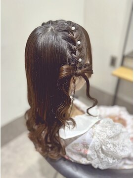モナルダ(Monarda) 10代20代30代/ヘアセット/結婚式/パーティ【岡山】