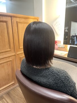 ミーツ meets+ レイヤーボブで軽やかなstyleに♪