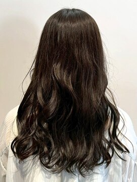 オレンジペコ(orange peco) アッシュブラウン 透明感カラー コテ巻き風パーマ ロング 20代