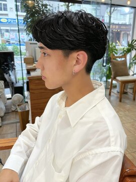 ミモザワークス(Mimosa Works) フェザーパーマ セットが簡単!大人気パーマスタイル