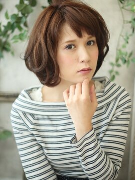 ヘアーワークスクリエイション バングが可愛い　ニュアンスボブ 柔らかい雰囲気