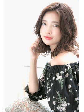 リノナ(Linona) 大人かわいいゆるウエーブ☆アッシュグレージュ【Linona】