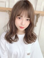 シースルーレイヤーカット（耳かけ毛先パーマイメチェン）