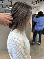 メリー オオサカ(Merly Osaka)&nbsp;細かい筋感で馴染みオシャレなバレイヤージュ_silky gray_