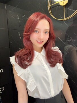 ジーナ 名駅(XENA.) 《xena/中島》チェリーピンクカラー×レイヤーカット