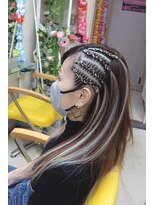 エクステ専門店ミキ 横浜店(MIKI)&nbsp;コーンロウ★片サイド1/4大人 学生 キッズ子供ダンスイベント