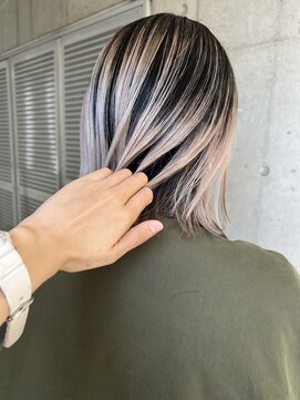 ガルボヘアー 桟橋店(garbo hair) バレイヤージュ　ボブ　ホワイトベージュ　コントラスト
