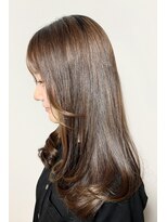 ゴンゾ(GONZO)&nbsp;ローレイヤー／アッシュベージュカラー