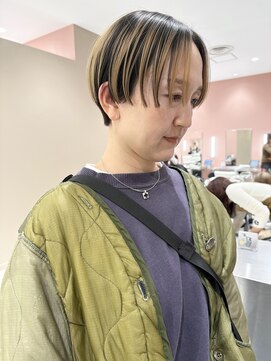 ケンジ 横浜(KENJE) デザインカラー/ハイライト/センターパートショート/横浜