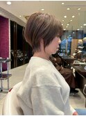 earthショートレイヤーボブミルクティー丸みショートボブ