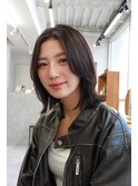 センターパート×ミディアムレイヤー×ニュアンスウルフ横浜駅