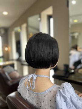 トゥファインラックス(toofineLuxe) 大人可愛いコンパクトミニボブ