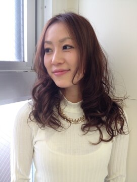 スパーク ヘアアンドフェイス(Spark HAIR&FACE) ピンナップレディ