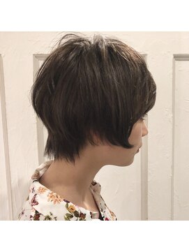 マウロア(MAULOA) "メリハリ　ショート"   浅田　昌宏