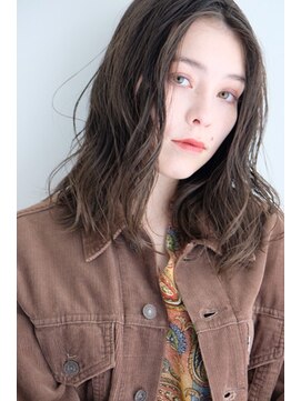 ラレイ(Lalei) 【表参道/青山】シアーグレーゆるウェーブミディ【ささき】