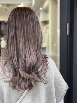 ノラ ウメダ(NORA UMEDA) 【NORA UMEDA 高木】外国人風ミルクティーハイライトカラー