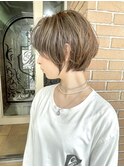 大人可愛いショートにハイライトを