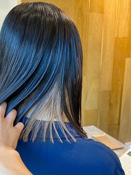 リノショアーズ 元町店(RINOSHORES) 艶感美人外はねボブ×インナーカラーミルクティーベージュ