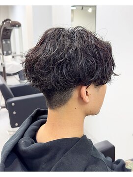 ブライト(BRIGHT) ［BRIGHT］センターパート×波巻きパーマ［静岡/メンズ］