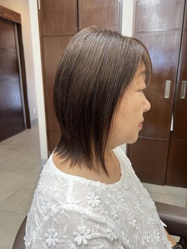 リリ(Liri material care salon by JAPAN) 艶感が綺麗なミディアムレイヤー