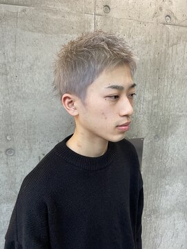 ルーフアクト(LUFE act) スパイキーショート×シルバーアッシュ　担当TATSUYA