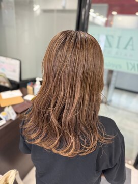 アイズ 本厚木(AIZU) 白髪ぼかしハイライト/ミルクティベージュ