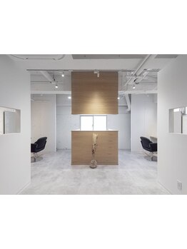 ハイセンスなこだわりのインテリアが揃うお洒落で上質な空間。癒しのサロンタイムをお過ごしください◎