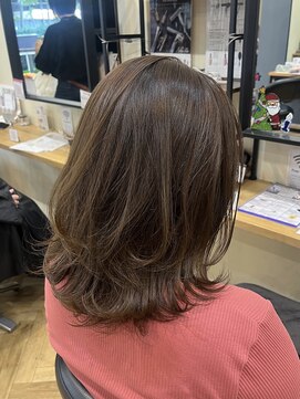 アルター(aL ter) ミディアムレイヤー［似合わせカット/ウェーブミディアム］