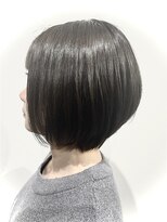 グルグル 新小岩店(GULGUL) グレーアッシュでクール感のある前下がりスタイル