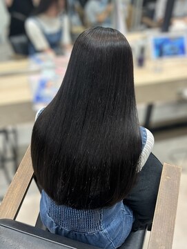 エレン(E L E N) 地毛風ストレート/縮毛矯正