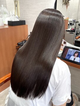 正真正銘の艶髪へ。髪質改善縮毛矯正