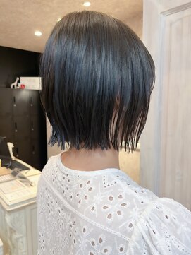 キャアリー(Caary) 福山人気20代30代40代カーキグレージュ透明感カラー顎下ボブ艶髪