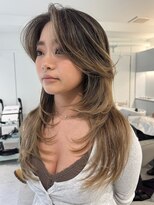 ノラ ウメダ(NORA UMEDA)&nbsp;レイヤーカット海外ハイライトカラーバレイヤージュ