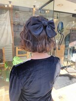ミモザワークス ヘアアレンジ ボブのハーフアップ
