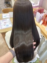 メルク(merc.) ツヤと柔らかさがきれいなブラウンベージュカラー