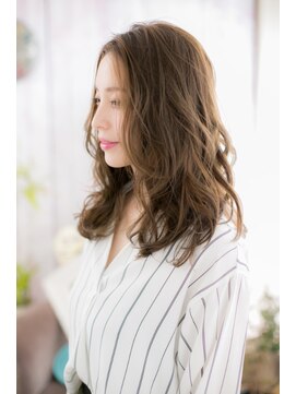ミック ヘアアンドビューティー 大山店(miq Hair&Beauty) アンニュイムードの、大人美人センターパート