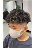 フェードカット/ニュアルスマッシュ/かき上げヘアー/ツイスパ