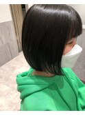 黒髪だからこそ可愛い顎下ぷつっとボブ