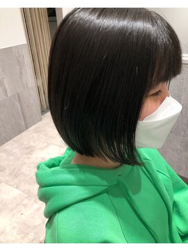 アトリエ(Atelier) 黒髪だからこそ可愛い顎下ぷつっとボブ