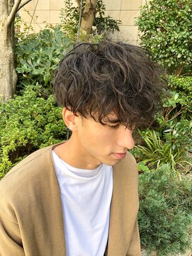 ヘッズ 本八幡店(HEADS) MEN'S HAIR センターパート ツイストスパイラル コンマヘア