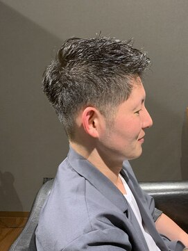 ビーダンディー(Bee dandy) ビジネスフォーマル 短髪黒髪ベリーショート アップバング