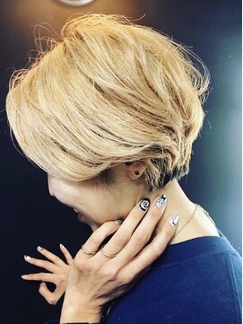 フリースタイル(Free Style) ハイトーンショート《筑西市フリースタイル》