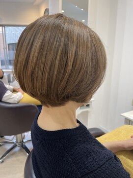 リブレ(LIBRE+hp) 50代美髪ショートボブ