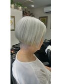 【白髪を活かして素敵なシニアへ☆】グレイヘア☆ショートボブ