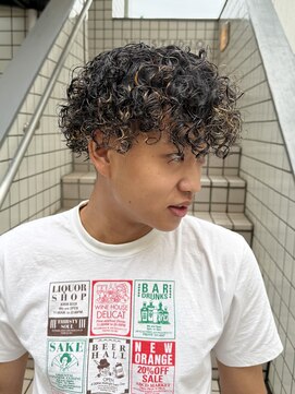 エイゾー(EIZO) 個性あふれる【ハードパーマ】