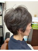 クセ毛風パーマショートカットスタイル