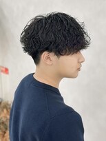 イーラ(era)&nbsp;波巻きパーマ　パーマ/メンズ/刈り上げ/眉毛/ツイスト