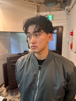 ビーバイエイトジェンツ(Bee by EIGHT GENTS)&nbsp;MEN’S HAIR/サーフカール/刈り上げセンターパート/心斎橋